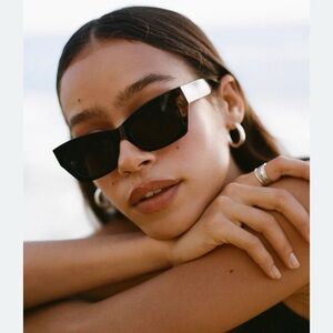 Z Supply Sunkissed Sunglasses in black
